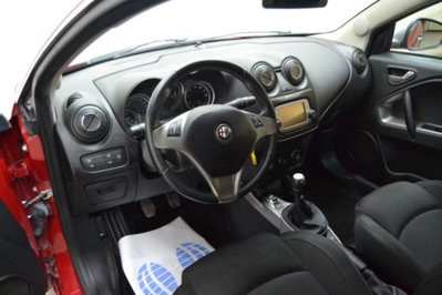 Alfa Romeo MiTo 1.4 T 120 CV GPL Distinctive (9)