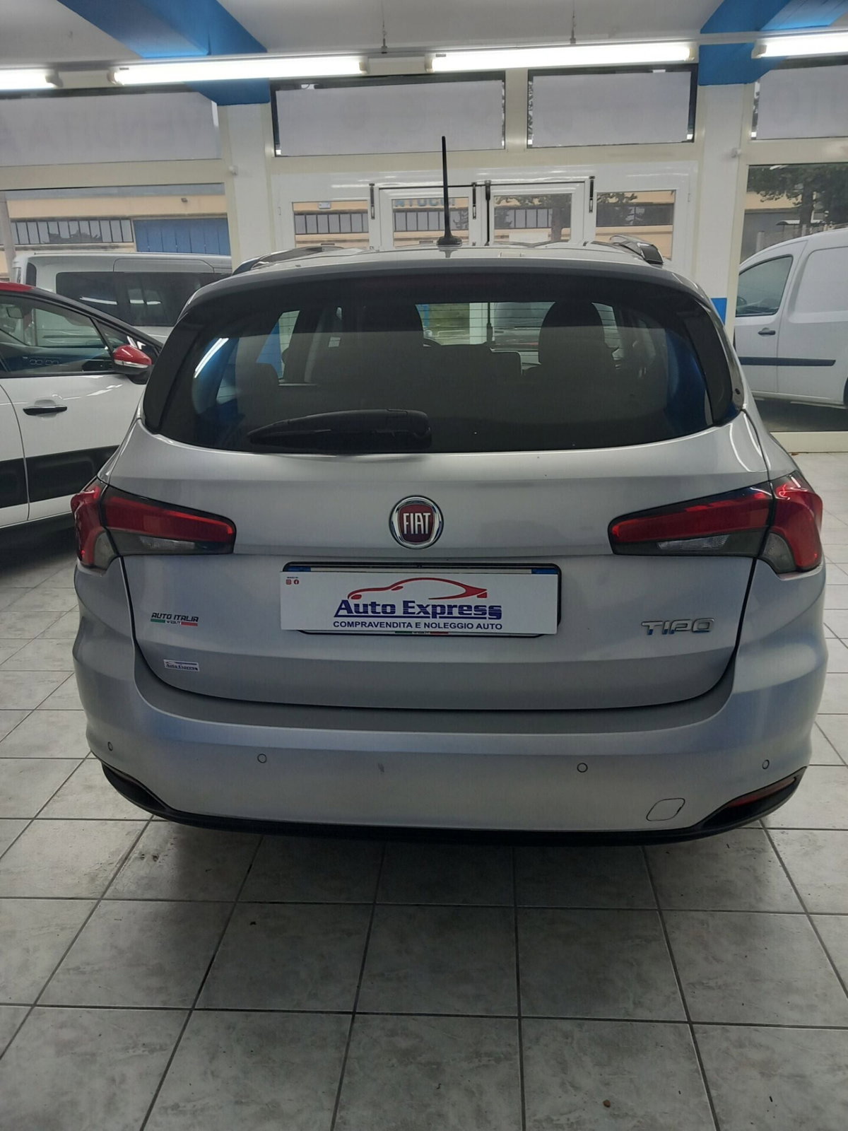 Fiat Tipo Station Wagon Tipo 1.6 Mjt S&S DCT SW Easy (4)