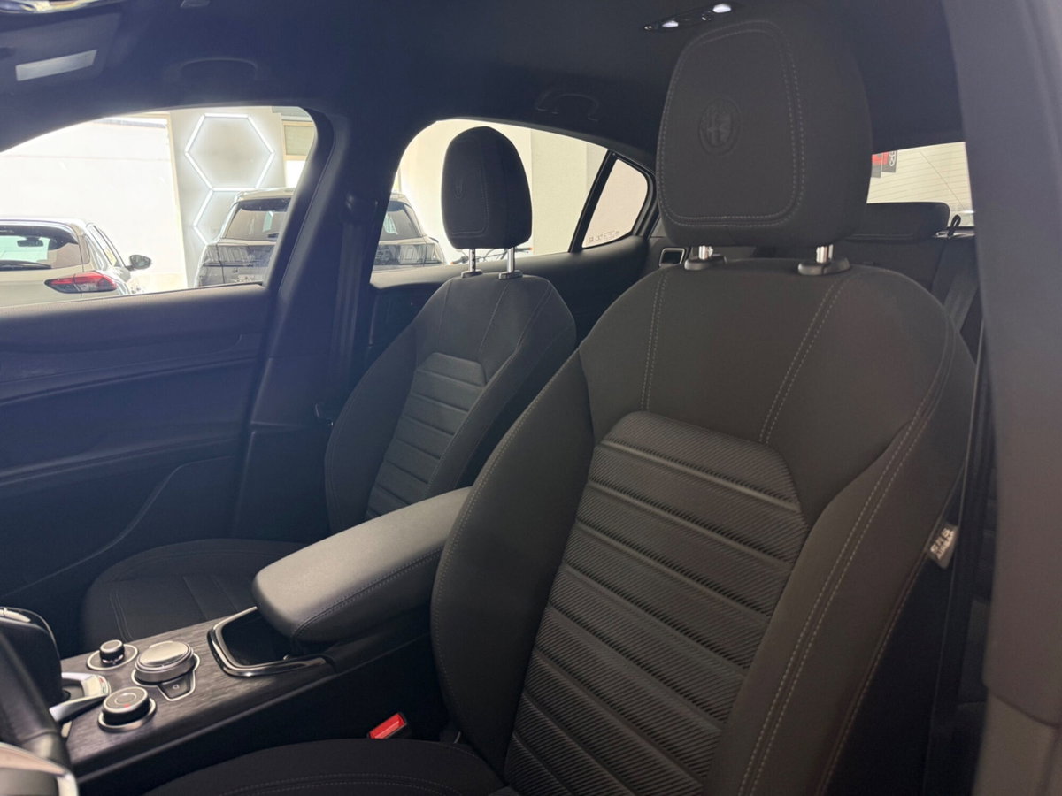 Alfa Romeo Stelvio Stelvio 2.2 Turbodiesel 160 CV AT8 RWD Super Business (18)