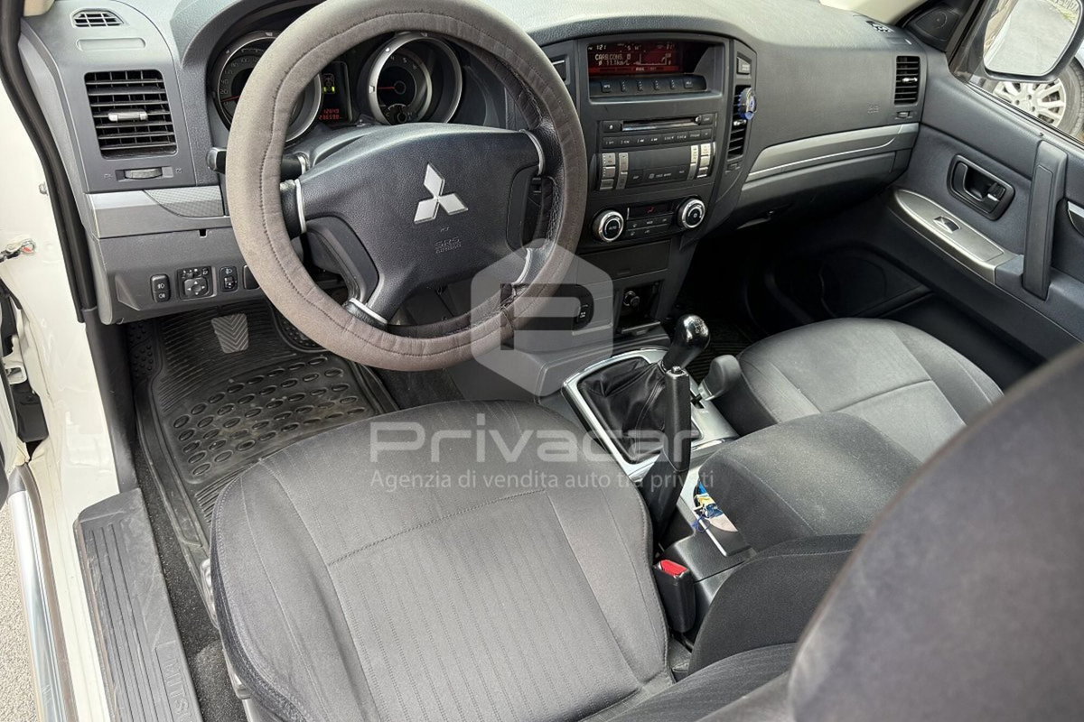 Mitsubishi Pajero 3.2 DI-D 16V 3p. Invite DPF (10)
