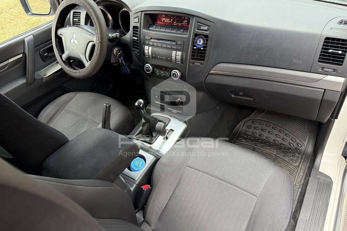 Mitsubishi Pajero 3.2 DI-D 16V 3p. Invite DPF (11)