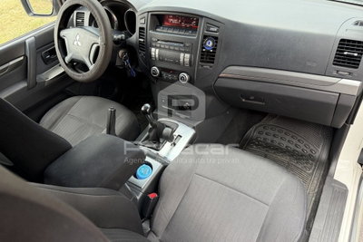 Mitsubishi Pajero 3.2 DI-D 16V 3p. Invite DPF (11)