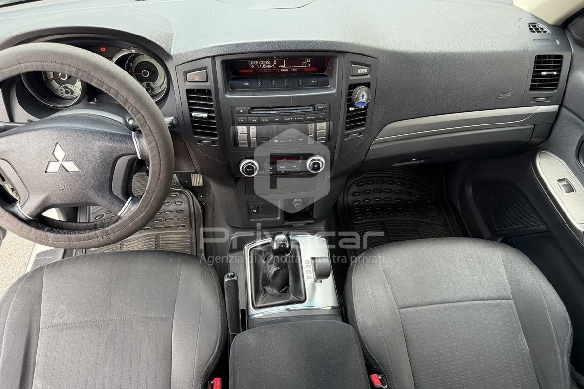 Mitsubishi Pajero 3.2 DI-D 16V 3p. Invite DPF (12)