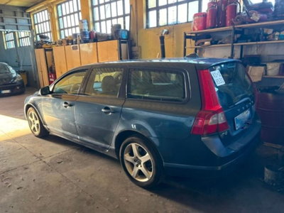Volvo V70 2.4 D Momentum usata