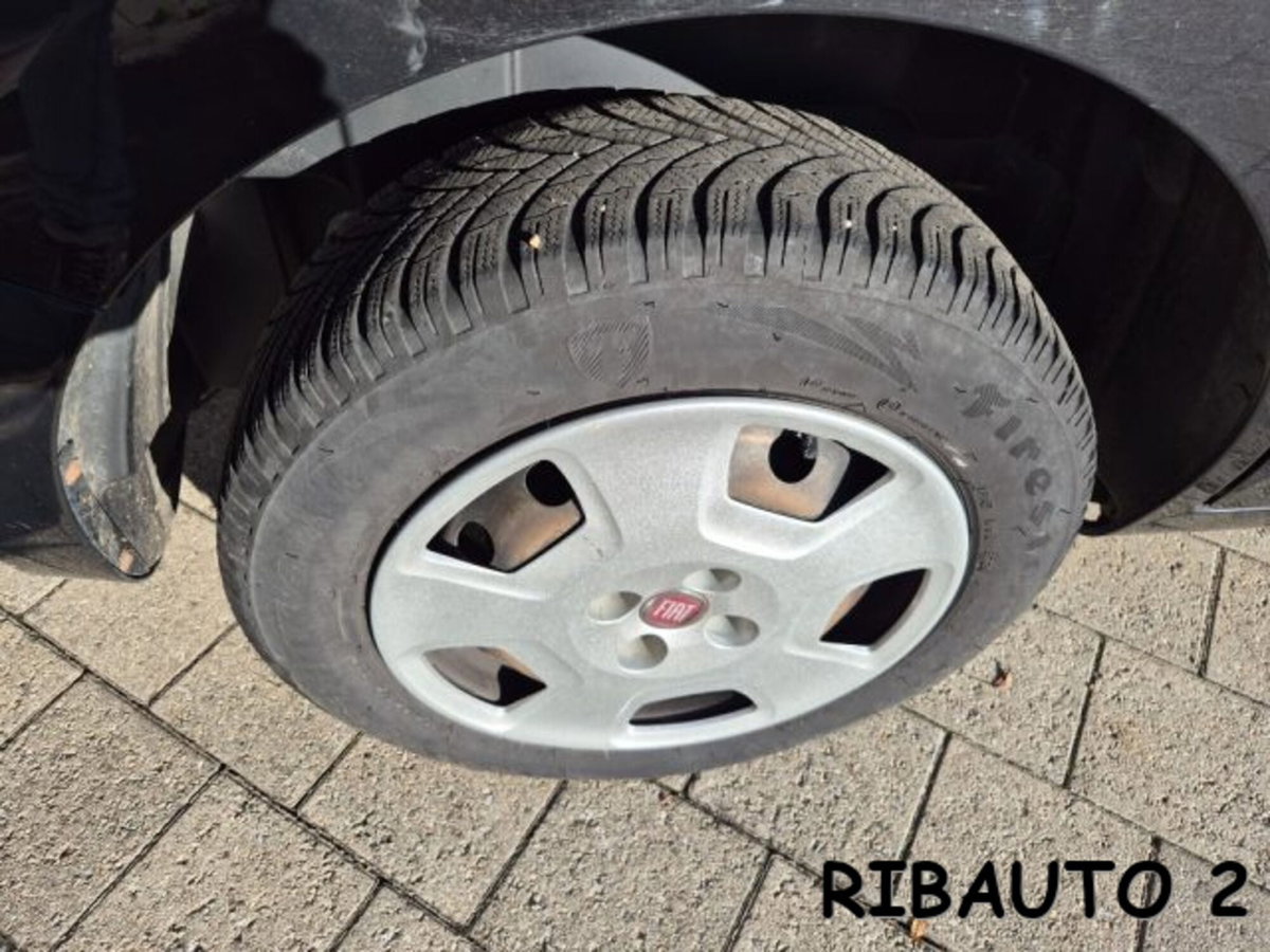 Fiat Qubo 1.3 MJT 80 CV Lounge (6)