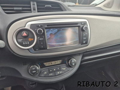 Toyota Yaris 1.0 5 porte Active (12)