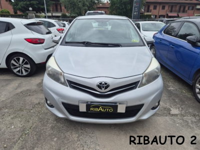 Toyota Yaris 1.0 5 porte Active (4)