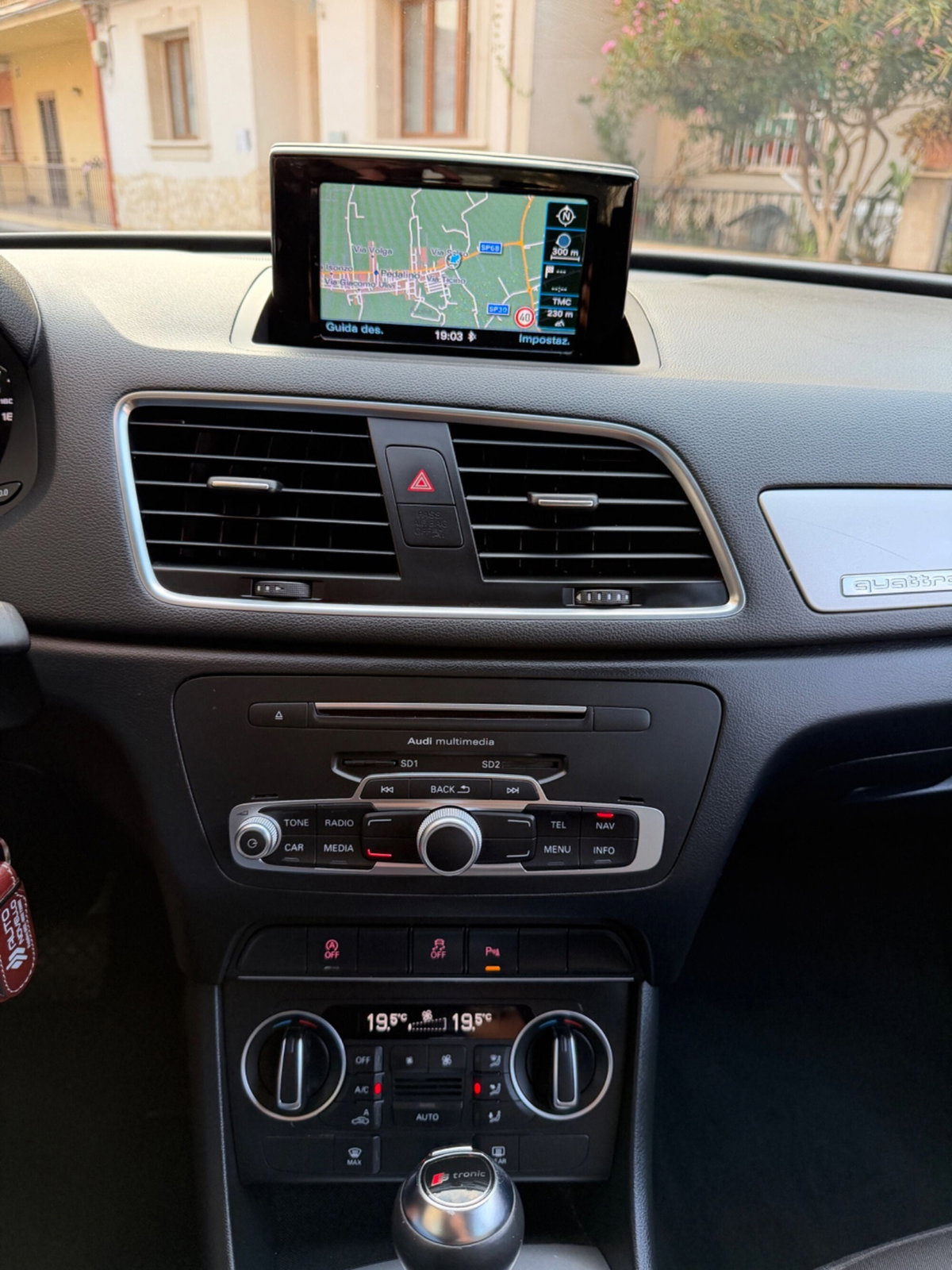 Audi Q3 2.0 TDI 150 CV quattro S tronic Design (17)