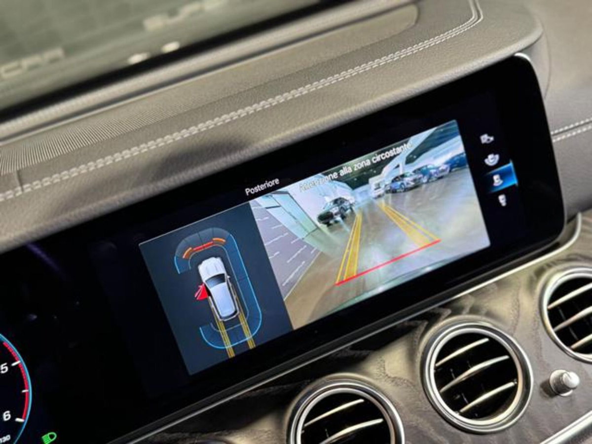 Mercedes-Benz Classe E Station Wagon 220 d Auto AMG Line (15)