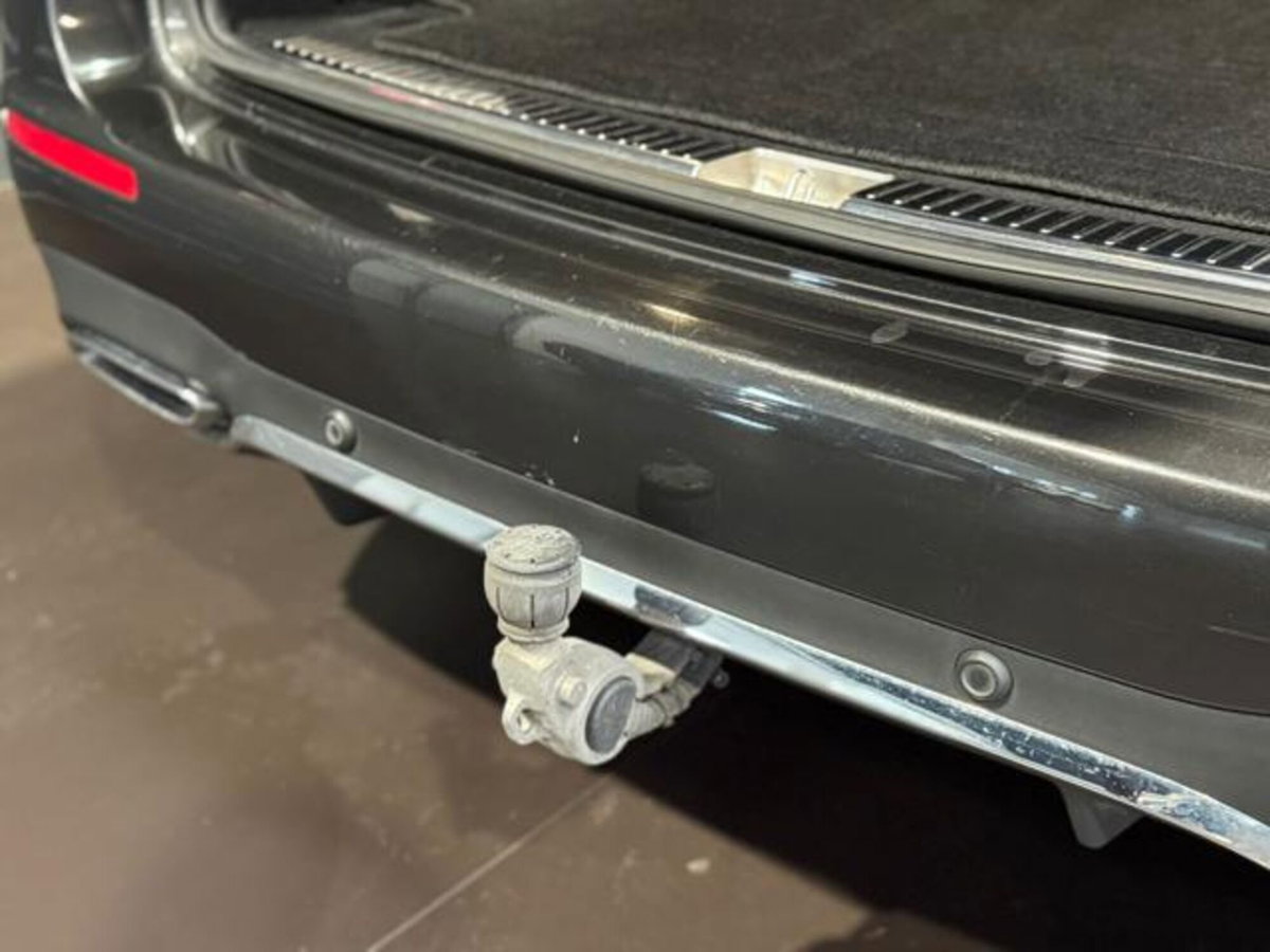 Mercedes-Benz Classe E Station Wagon 220 d Auto AMG Line (19)