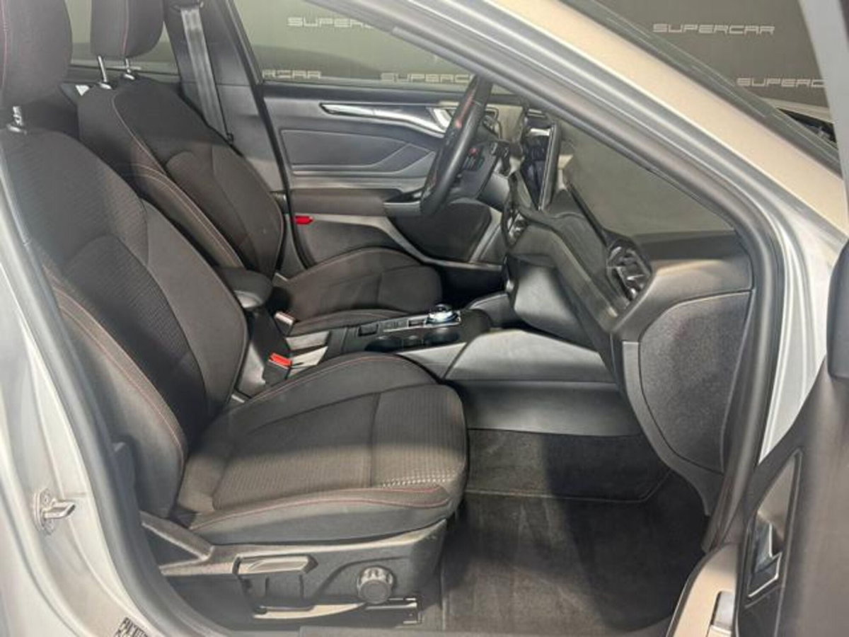 Ford Focus Station Wagon 1.5 EcoBlue 115 CV automatico SW ST-Line Design (12)
