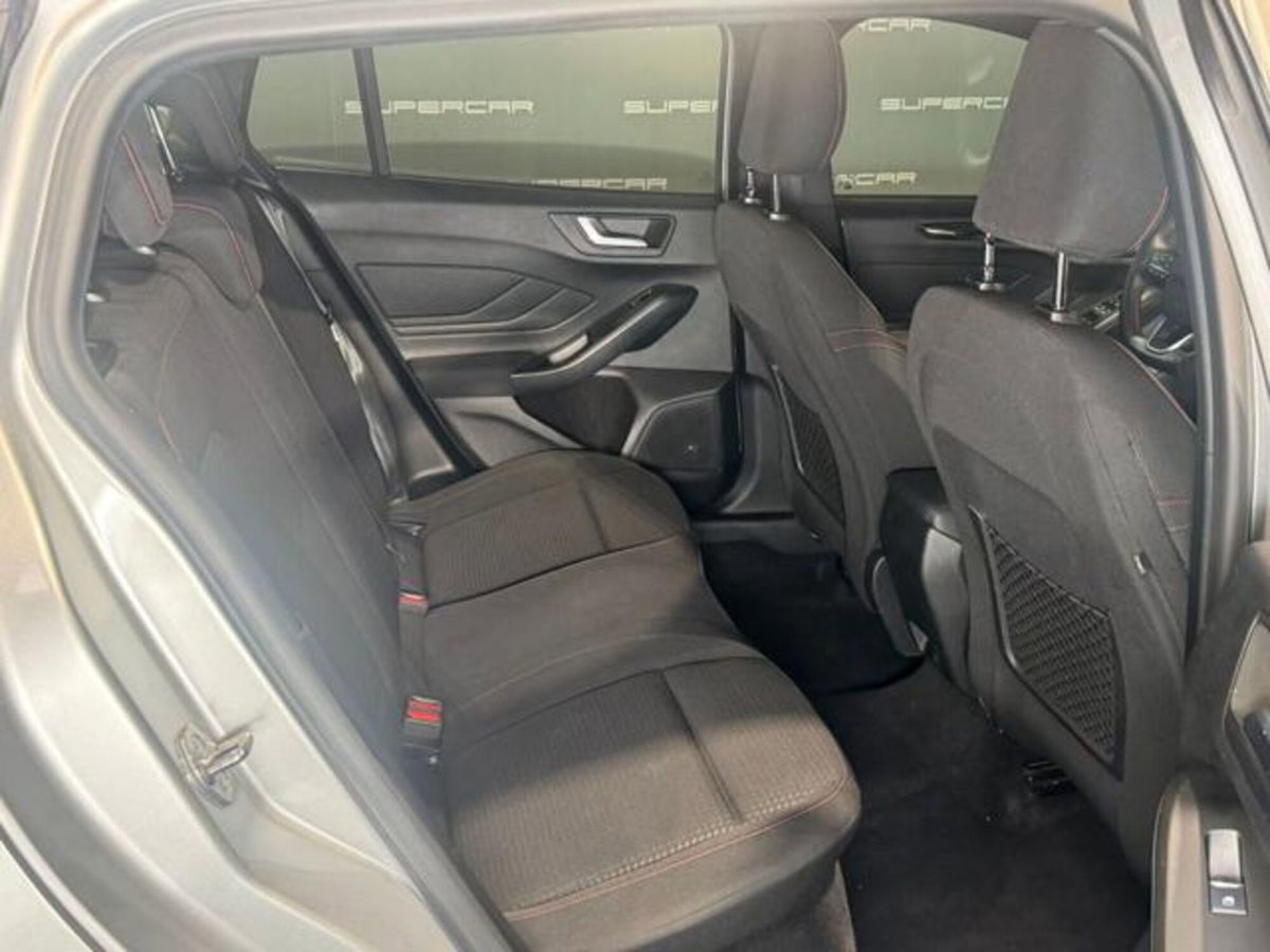 Ford Focus Station Wagon 1.5 EcoBlue 115 CV automatico SW ST-Line Design (13)