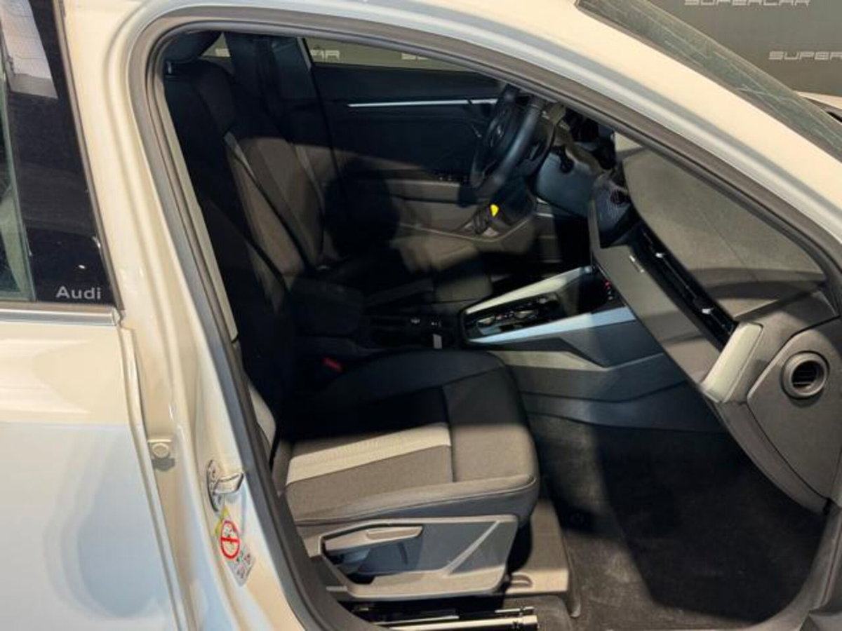 Audi A3 Sportback 30 TFSI S tronic Sport (11)
