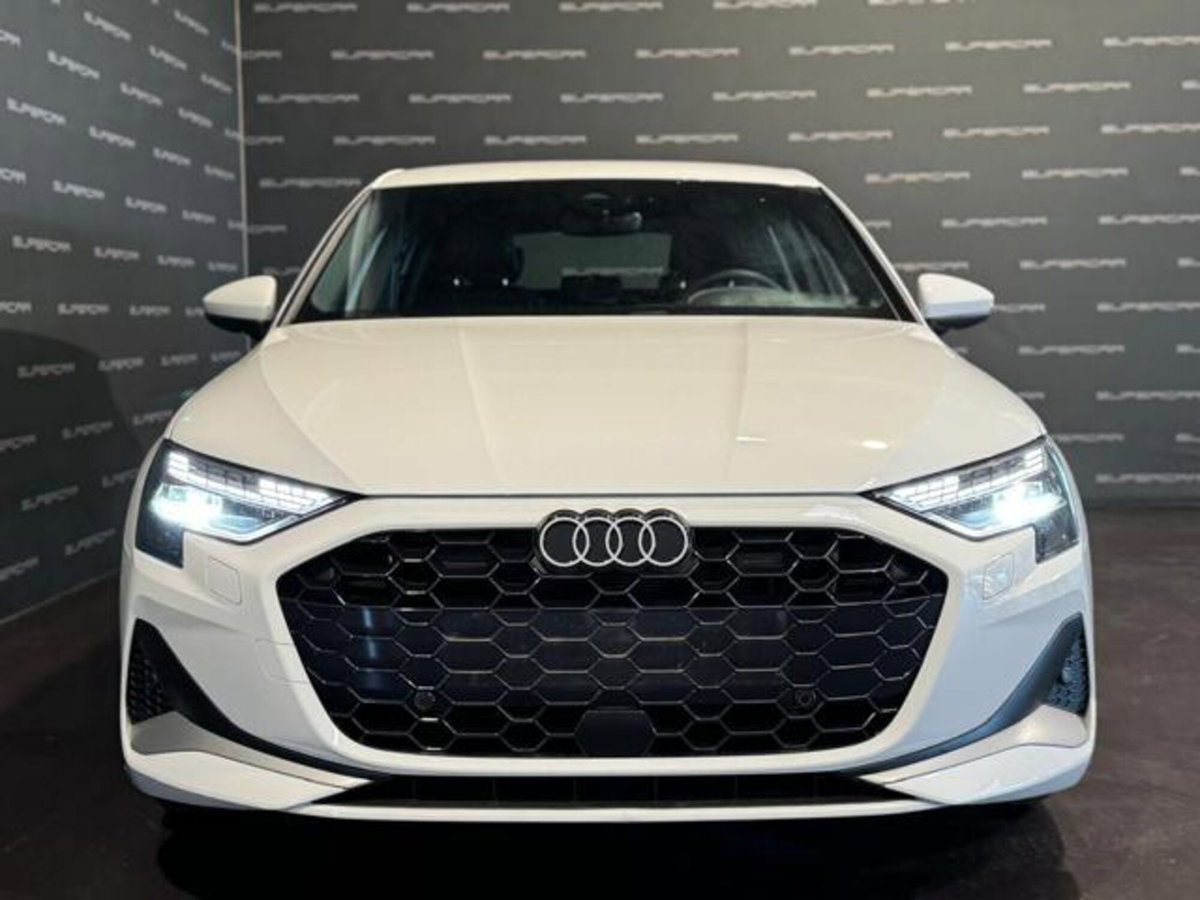 Audi A3 Sportback 30 TFSI S tronic Sport (2)