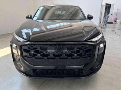 Audi Q3 Sportback 40 2.0 tdi Identity Black quattro 193cv s-tronic (4)