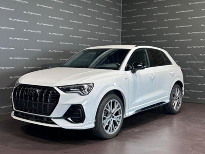 Audi Q3 35 2.0 tdi Identity Black s-tronic