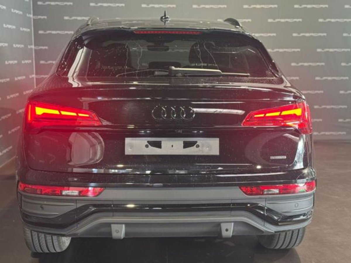 Audi Q5 Sportback 40 2.0 tdi mhev 12V Identity Black quattro s-tronic (4)