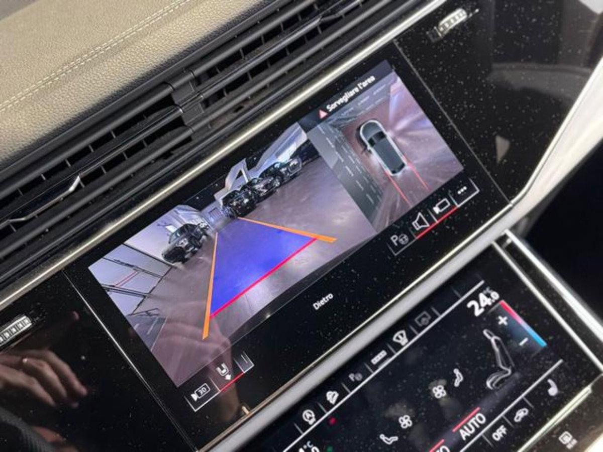 Audi Q8 Q8 50 TDI 286 CV quattro tiptronic Sport (14)