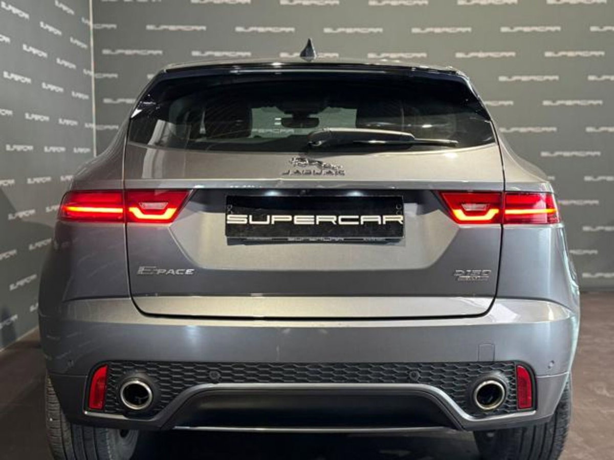 Jaguar E-Pace 2.0D 150 CV AWD aut. R-Dynamic (4)
