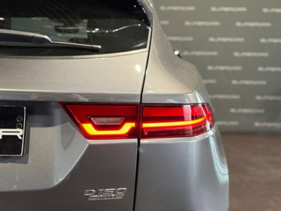 Jaguar E-Pace 2.0D 150 CV AWD aut. R-Dynamic (6)