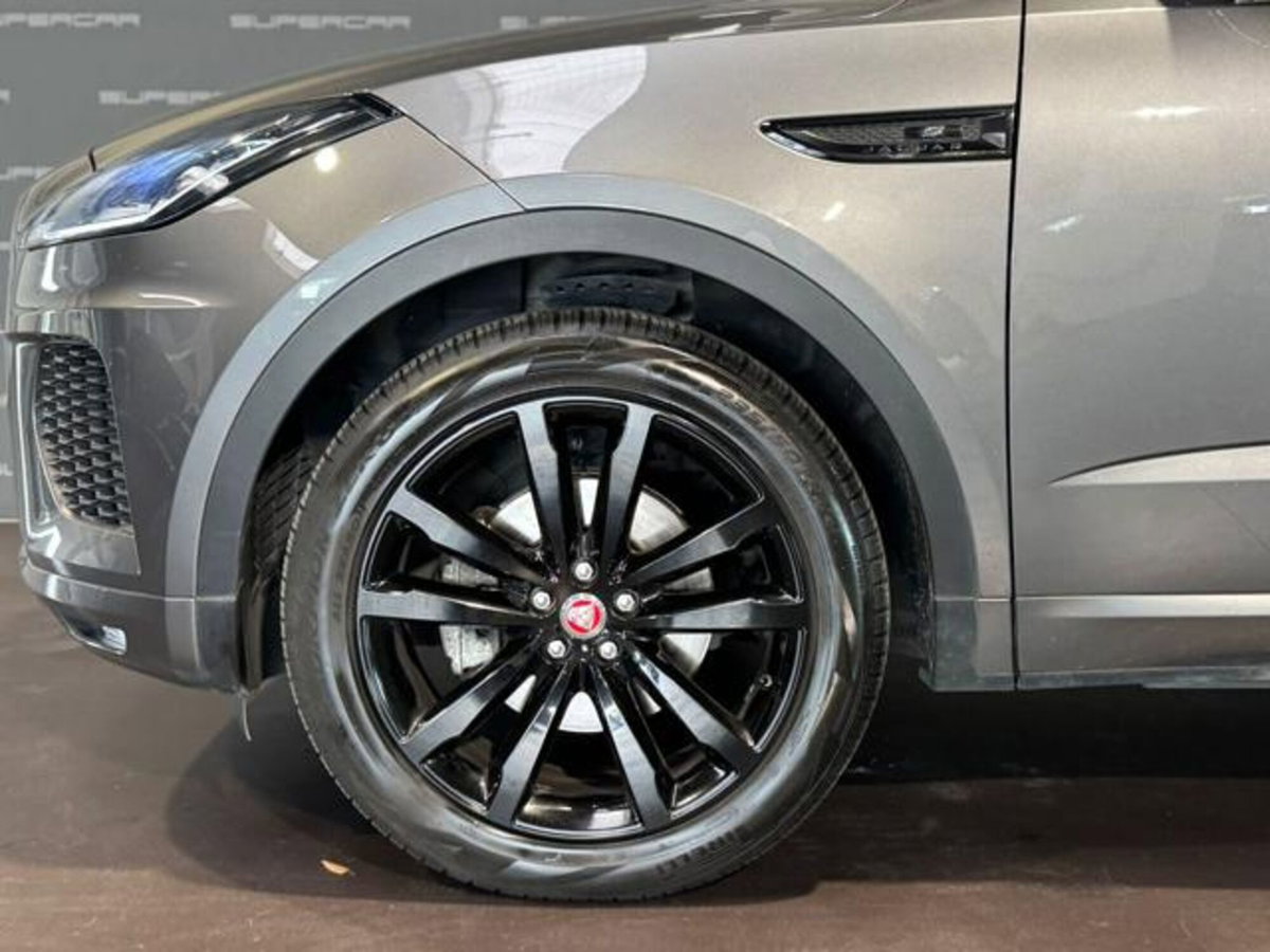 Jaguar E-Pace 2.0D 150 CV AWD aut. R-Dynamic (8)