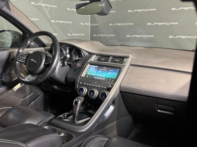 Jaguar E-Pace 2.0D 150 CV AWD aut. R-Dynamic (9)