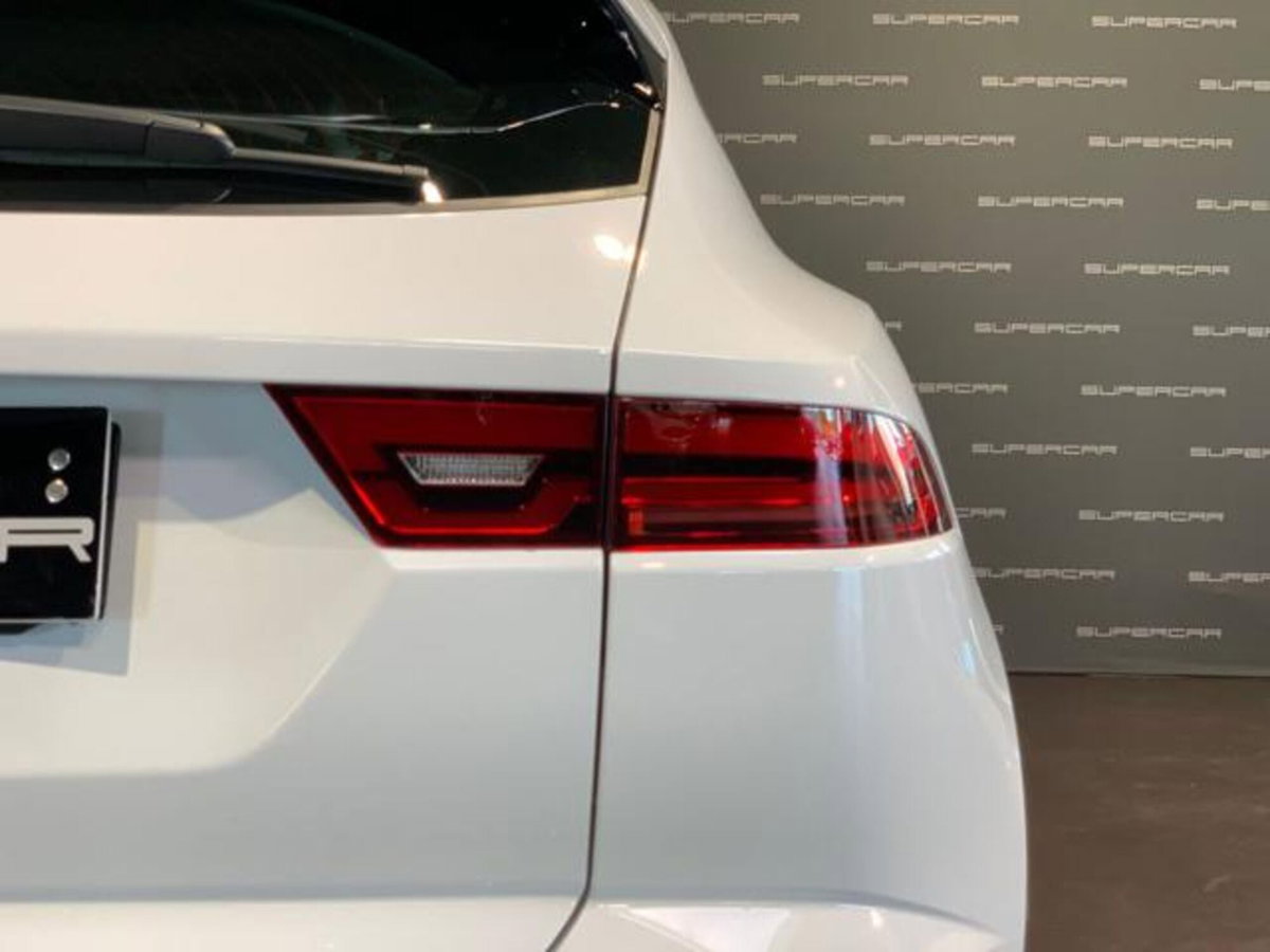 Jaguar E-Pace 2.0D I4 163 CV AWD Auto S (6)