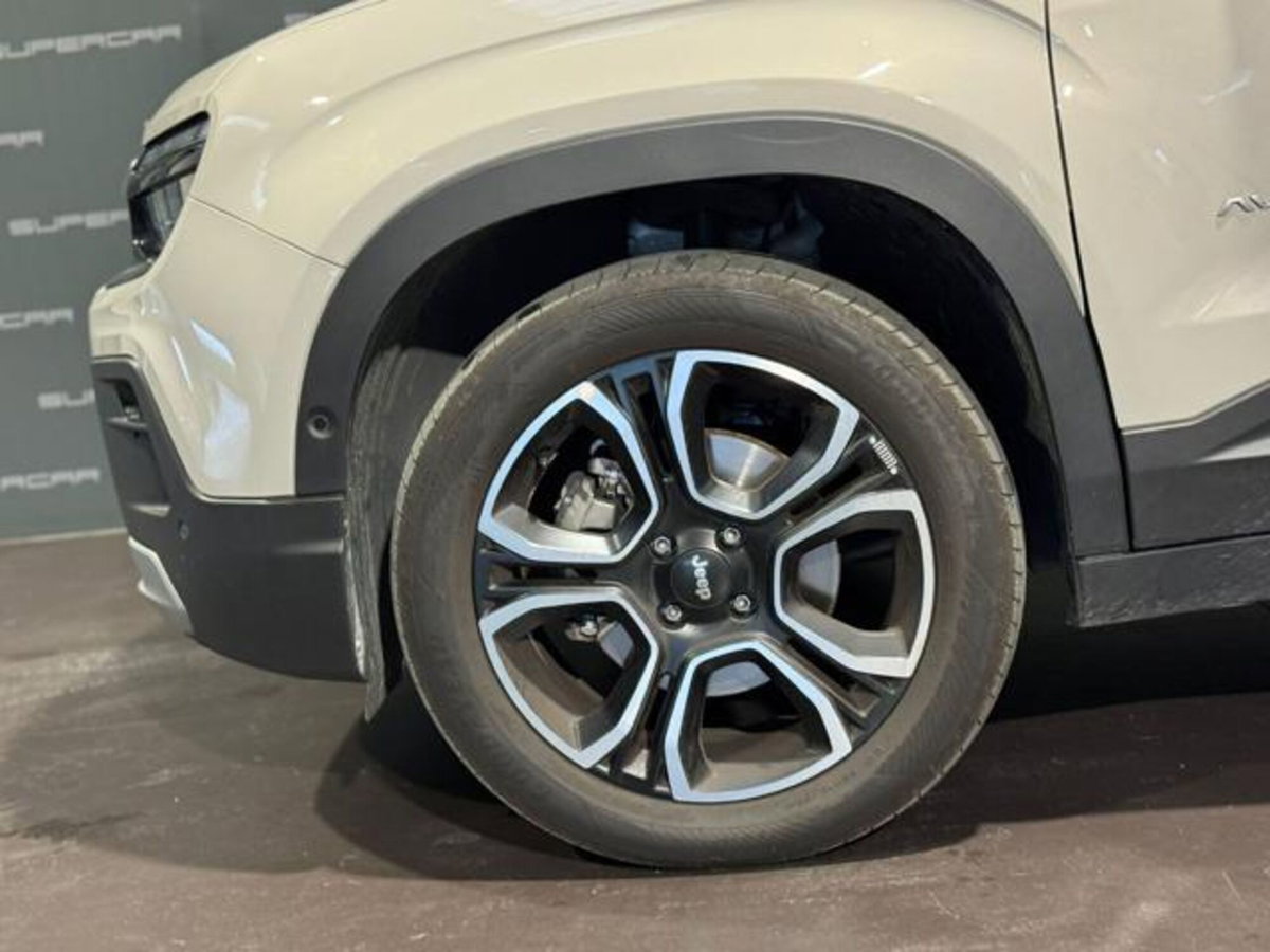 Jeep Avenger 1.2 turbo e-hybrid mhev Summit fwd 110cv edct6 (8)