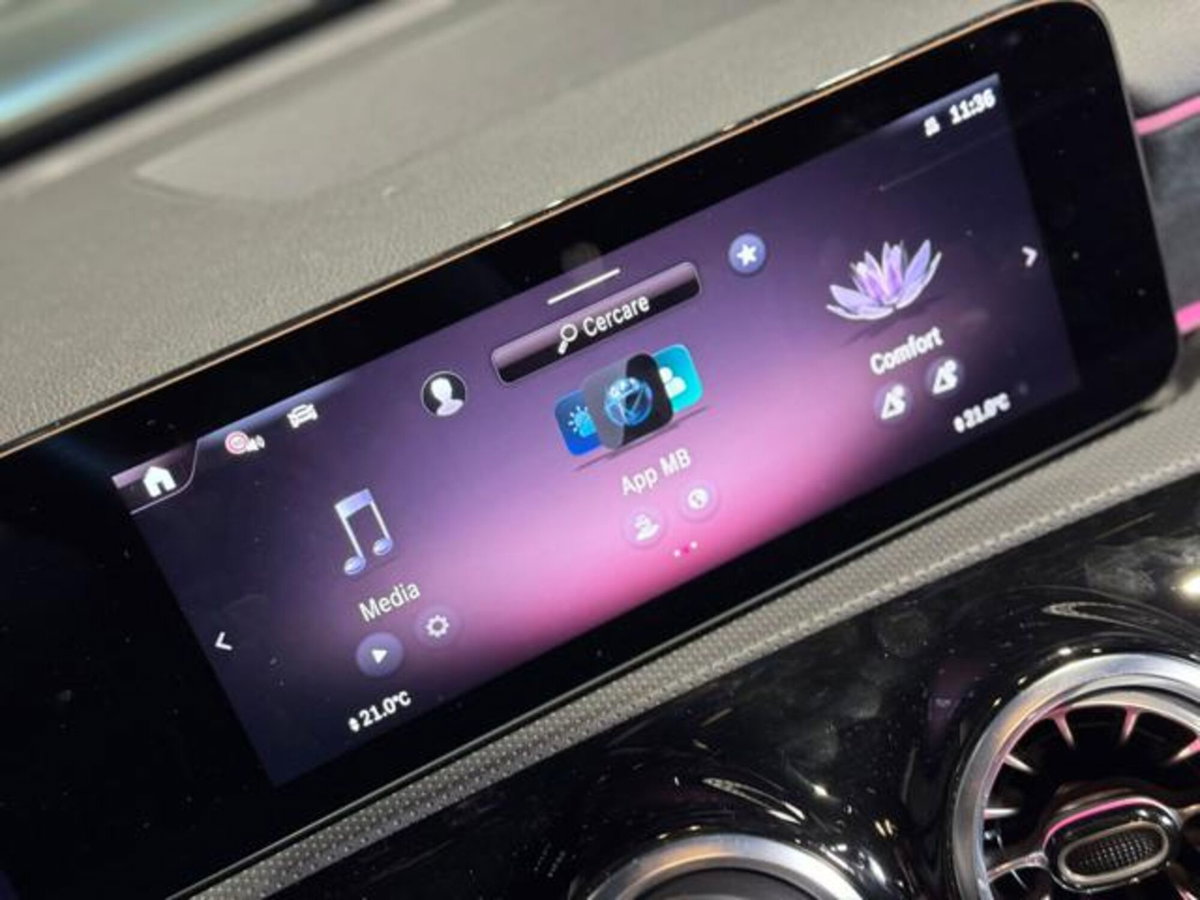 Mercedes-Benz Classe A 200 d AMG Line Premium Plus auto (16)