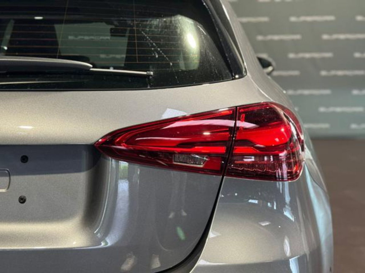 Mercedes-Benz Classe A 200 d AMG Line Premium Plus auto (6)