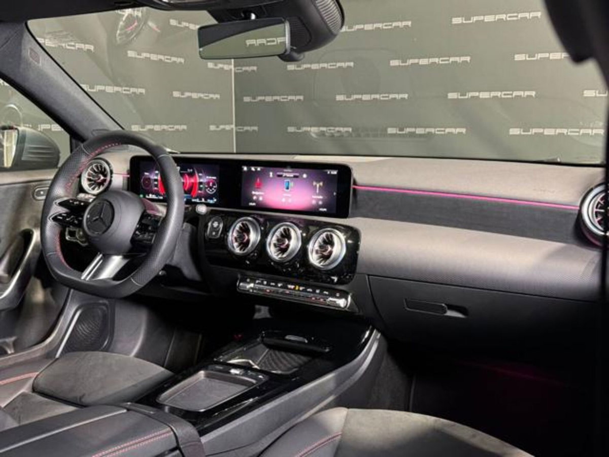 Mercedes-Benz Classe A 200 d AMG Line Premium Plus auto (9)