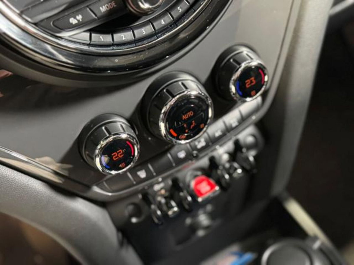 MINI Mini Countryman 2.0 Cooper D Countryman ALL4 (15)