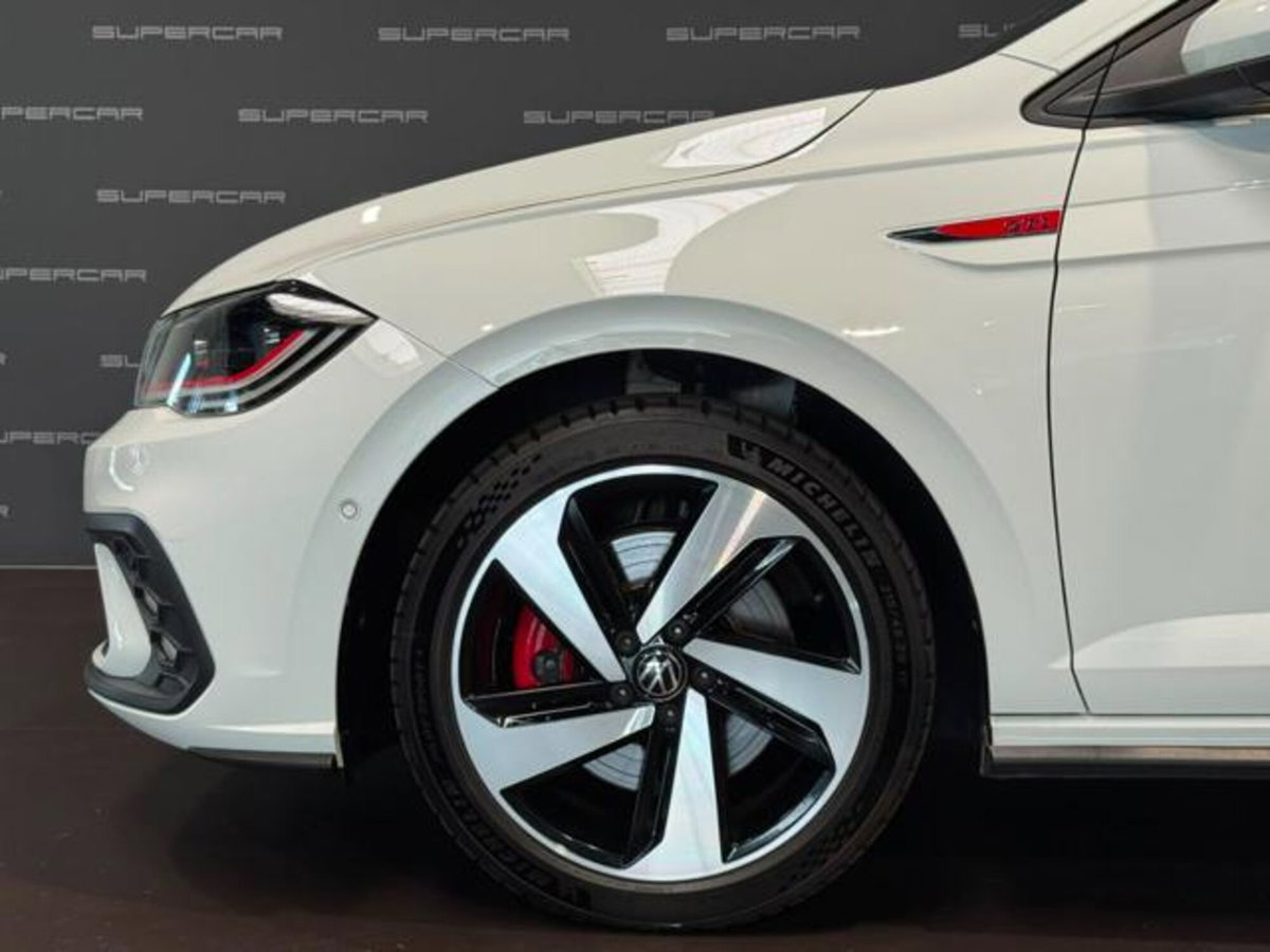 Volkswagen Polo 2.0 tsi GTI dsg (8)