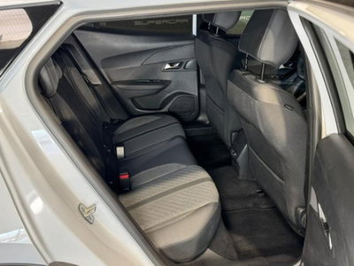 Peugeot 2008 PureTech 100 S&S Allure (13)