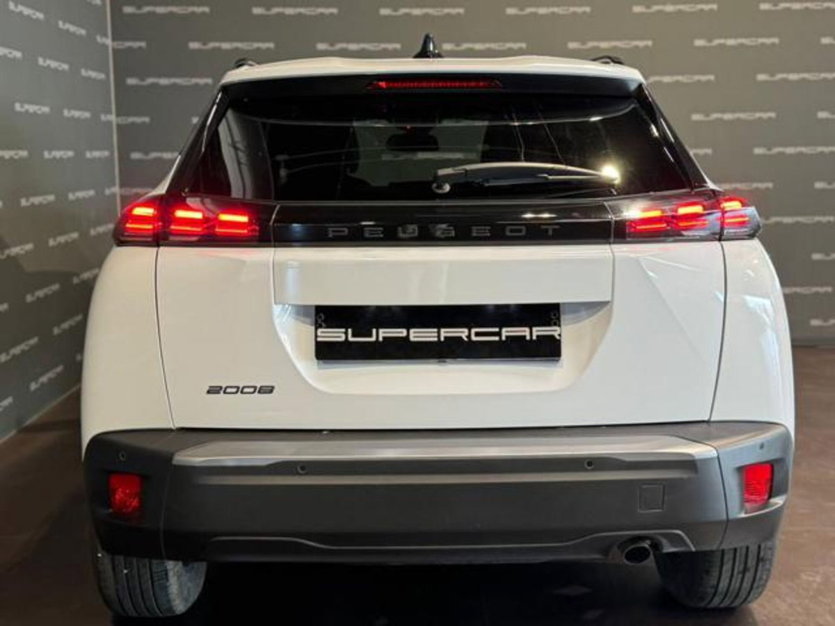 Peugeot 2008 PureTech 100 S&S Allure (4)