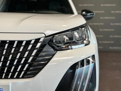 Peugeot 2008 PureTech 100 S&S Allure (7)