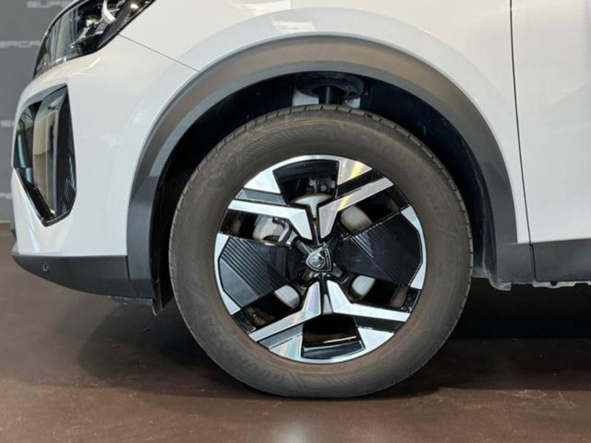 Peugeot 2008 PureTech 100 S&S Allure (8)