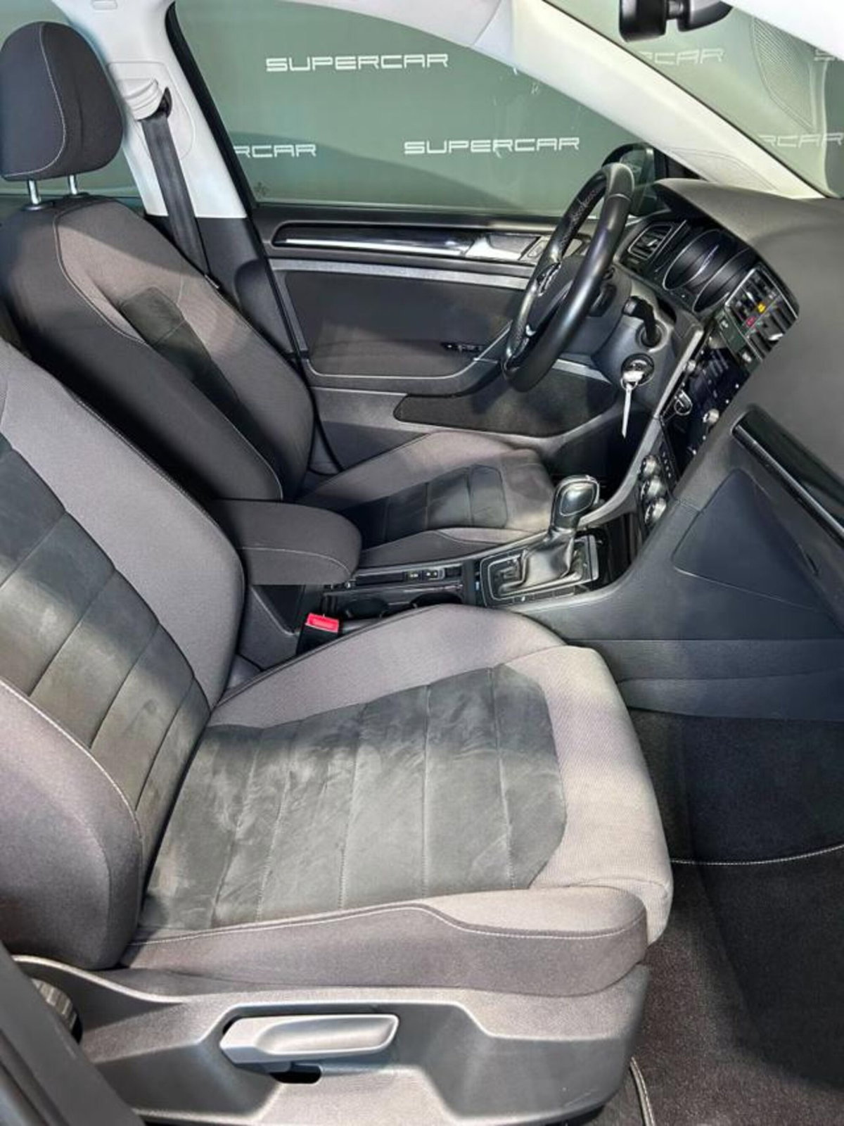 Volkswagen Golf Variant 1.4 TGI DSG Executive BlueMotion (12)