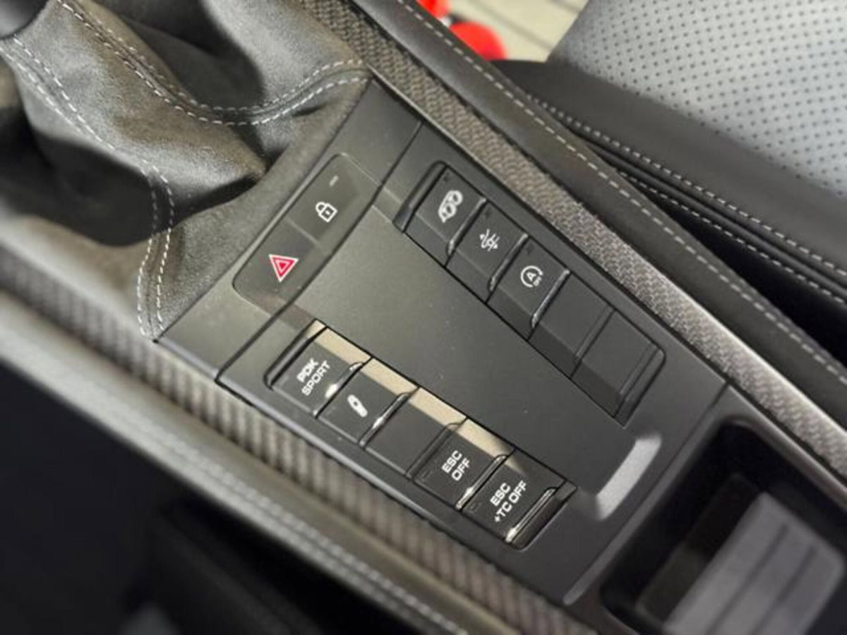 Porsche 718 Cayman  Cayman 4.0 GT4 RS pdk (12)