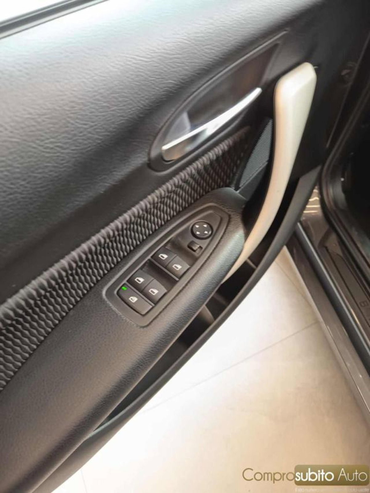 BMW Serie 1 116d 2.0 116CV cat 5 porte Attiva DPF (18)