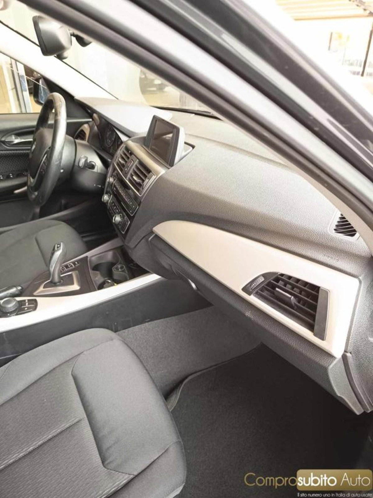 BMW Serie 1 116d 2.0 116CV cat 5 porte Attiva DPF (20)