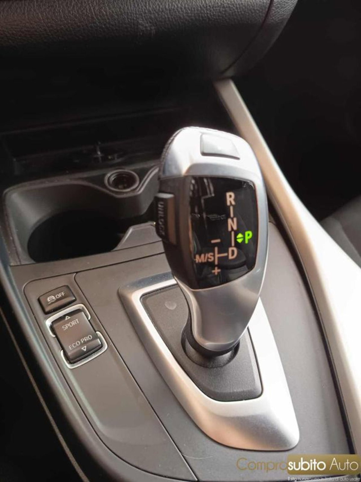 BMW Serie 1 116d 2.0 116CV cat 5 porte Attiva DPF (8)