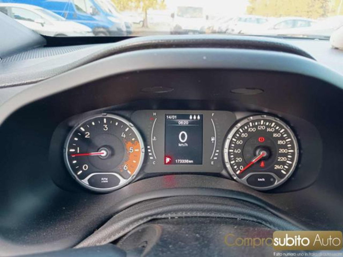 Jeep Renegade 2.0 Mjt 140CV 4WD Active Drive Longitude (11)