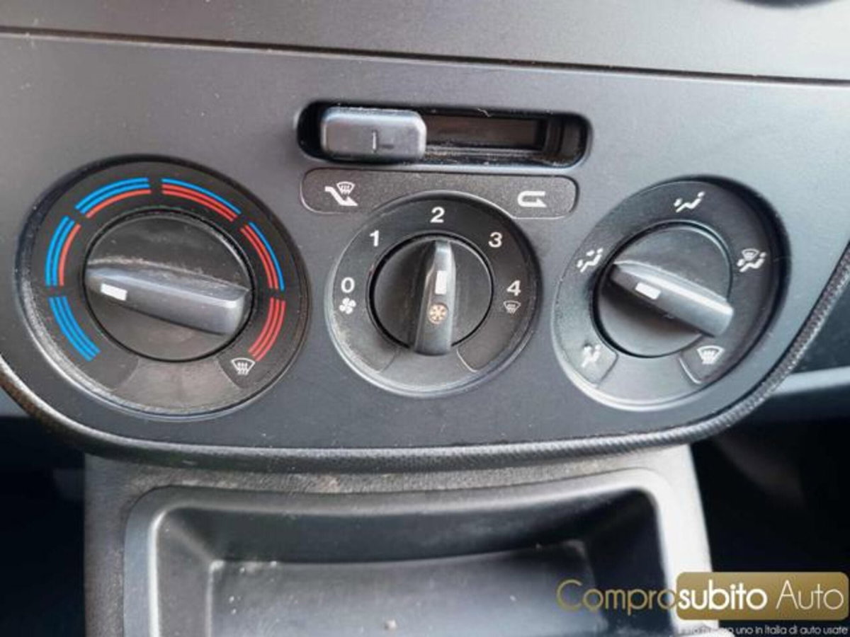 Fiat Fiorino 1.3 MJT 80CV Combinato (13)
