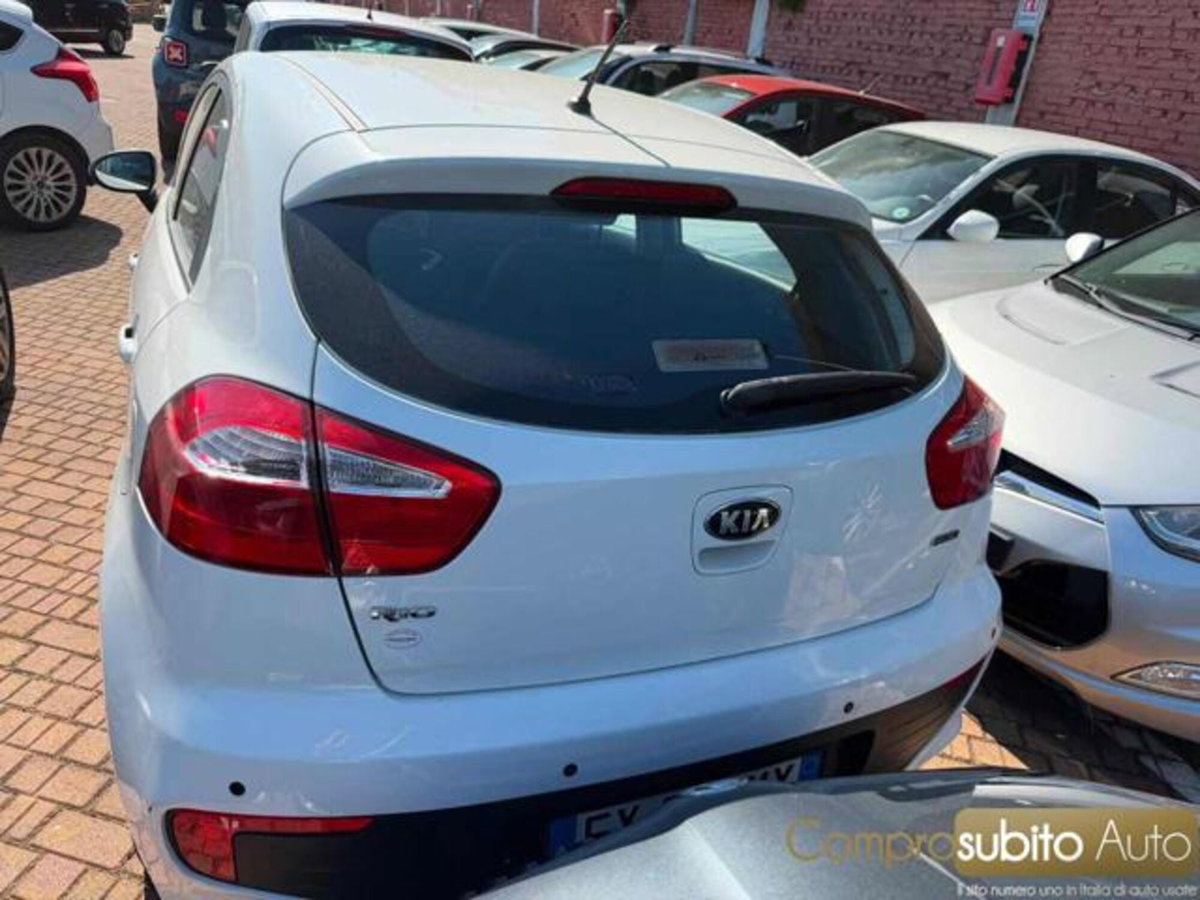 Kia Rio 1.1 CRDi 5p. Cool (6)