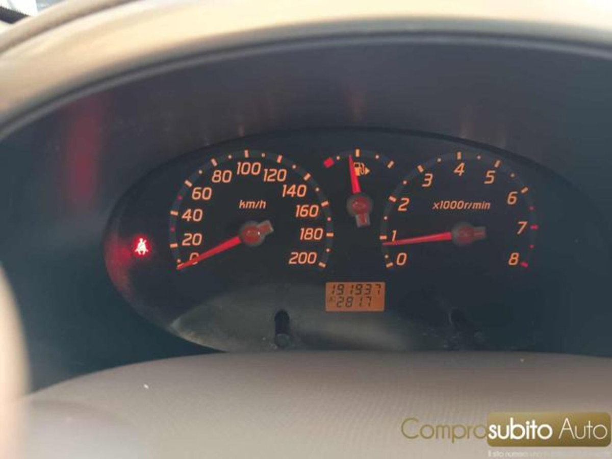 Nissan Micra 1.2 16V 3 porte Easy (13)