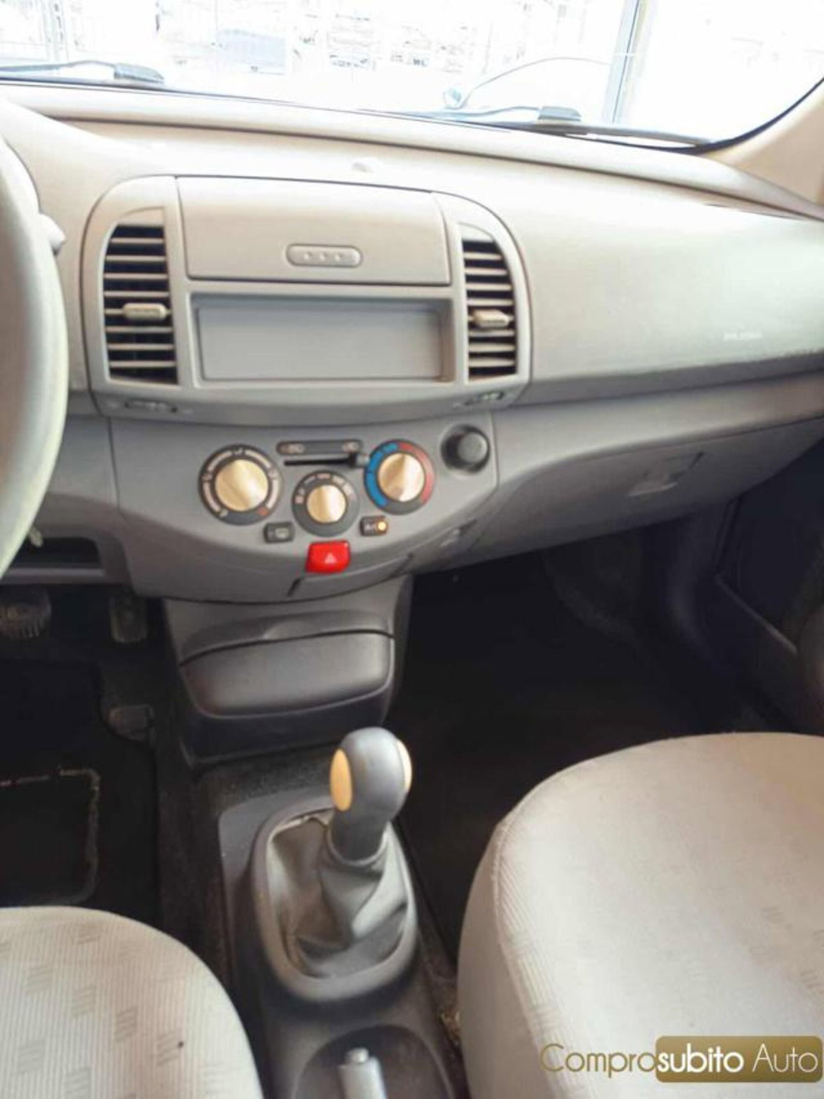 Nissan Micra 1.2 16V 3 porte Easy (18)