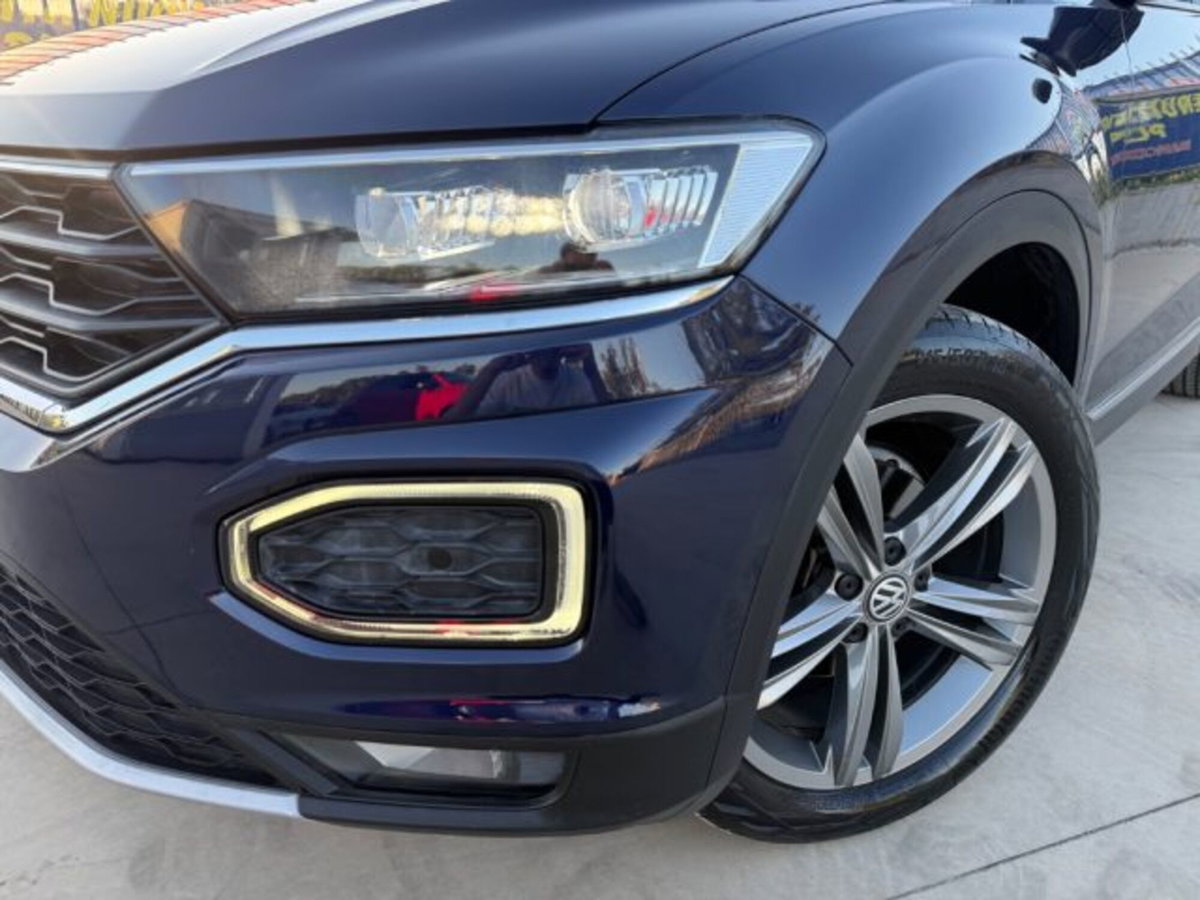 Volkswagen T-Roc 1.6 TDI SCR Business BlueMotion Technology (11)