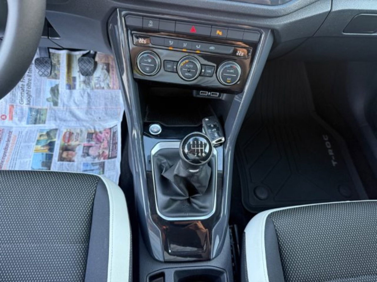 Volkswagen T-Roc 1.6 TDI SCR Business BlueMotion Technology (15)
