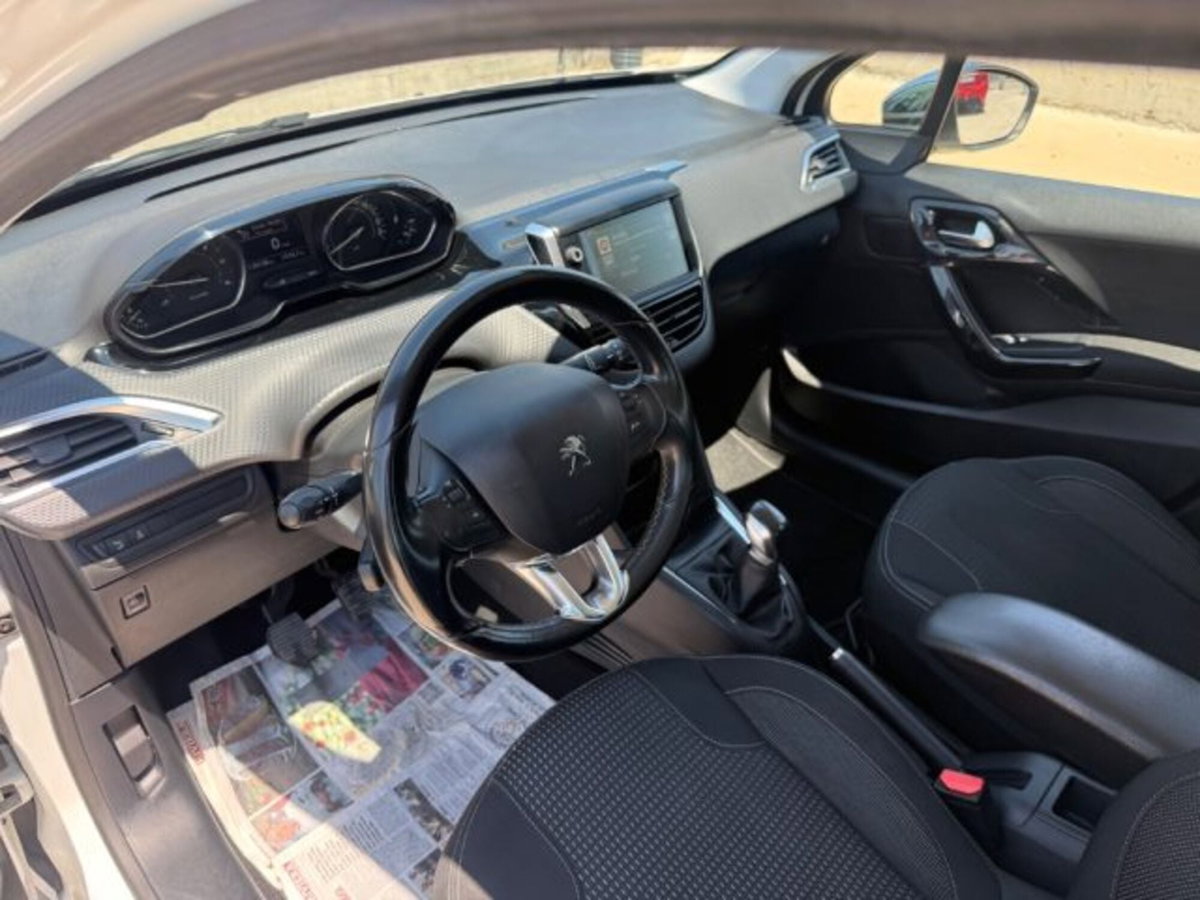 Peugeot 208 1.2 puretech Active s&s 100cv (17)
